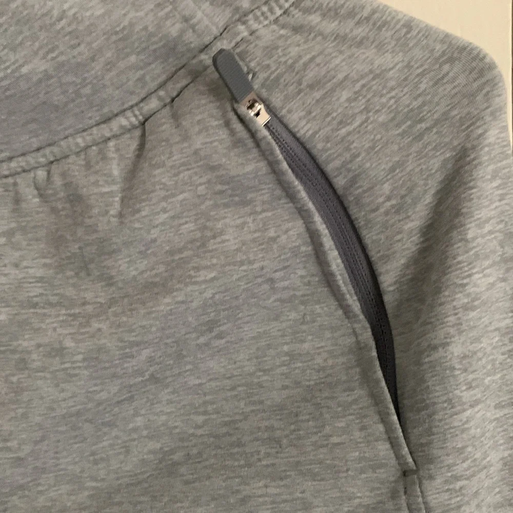 Lululemon Athletica Jogger Light Gray Zipper Pockets Size 4 - Picture 3 of 7
